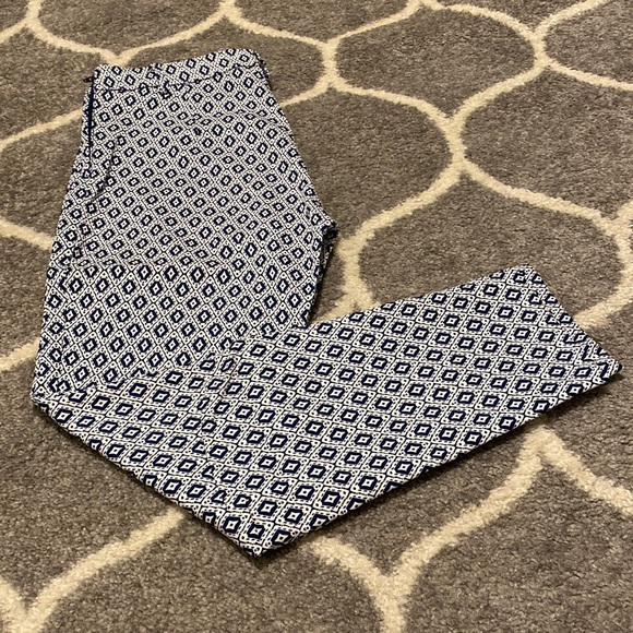 Women’s H&M pants, color navy & white, size 8 us, in seam 27 in. (62) - Picture 1 of 7